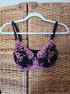 Wacoal 34DDD Bra Pink Black Embrace Lace 65191 Underwire Back Closure